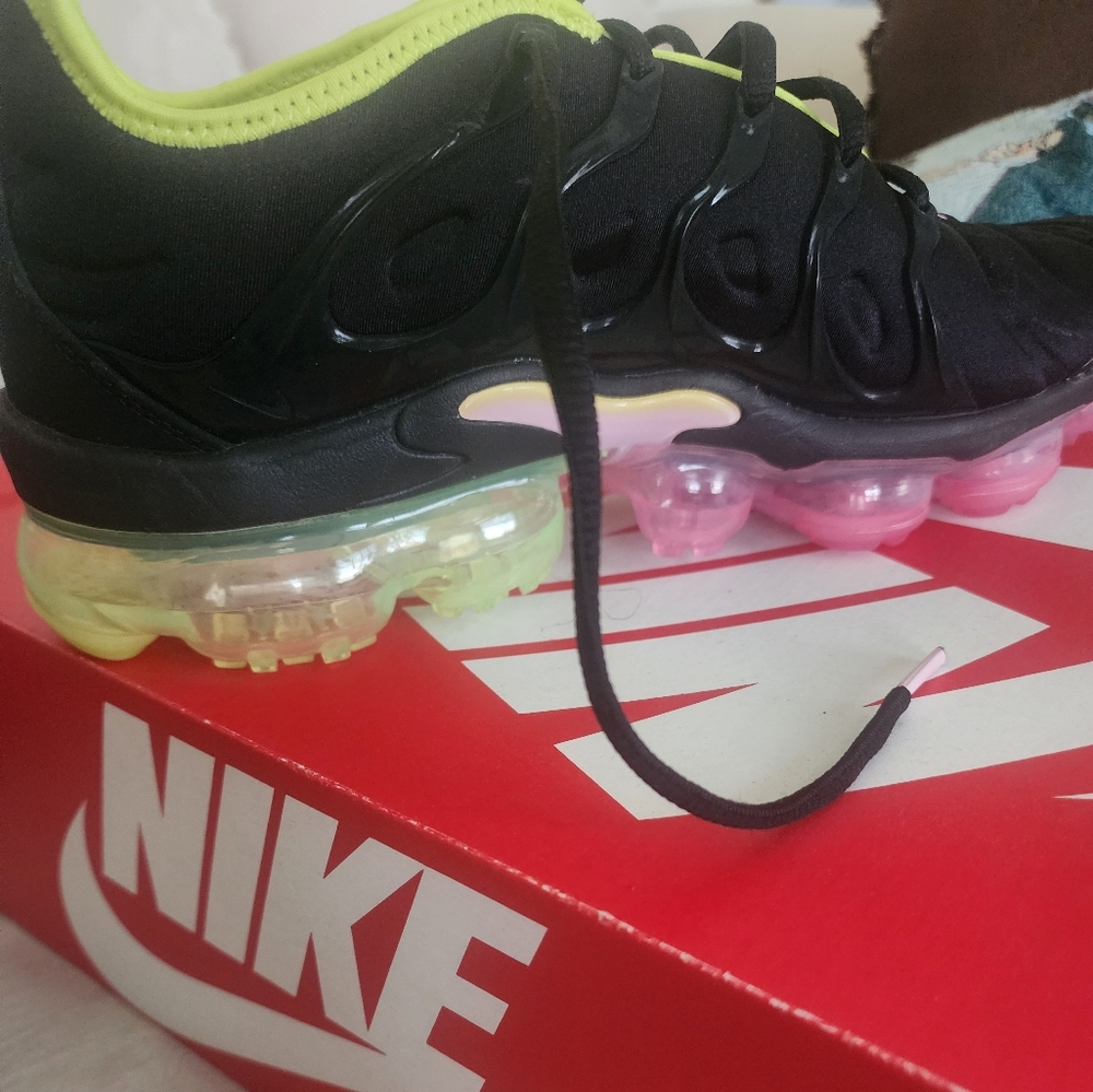 NIKEvapormax plus size 10